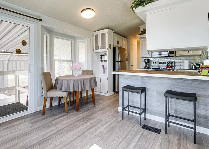Viewpoint Golf Home! Pools, Hot Tubs & Holiday home