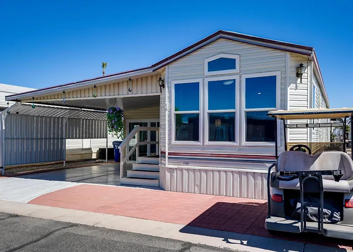 Viewpoint Golf Home! Pools, Hot Tubs & Holiday home