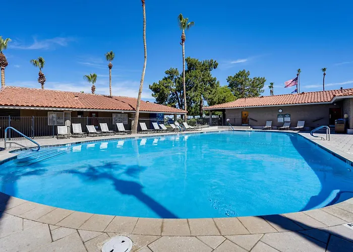 Viewpoint Golf Home! Pools, Hot Tubs & Holiday home
